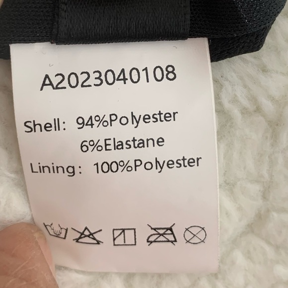 Crop top black sequin top with back closure size L (8/10) - Picture 7 of 8